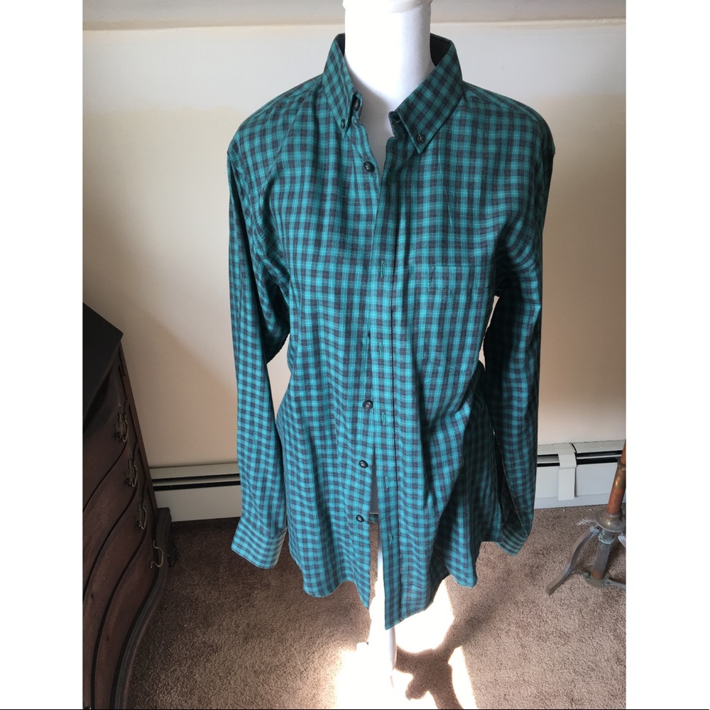 Van Heusen Mens Green Plaid Casual Button Down Dress Shirt size Small